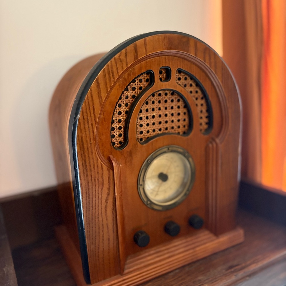 Vintage Style Wooden Radio
